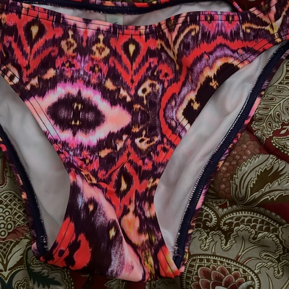 NWT victorias secret bikini bottom size: S - Picture 2 of 7